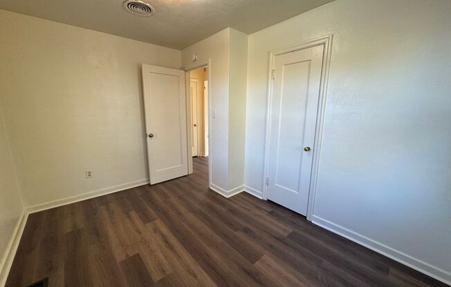 2 beds, 1 bath, $950