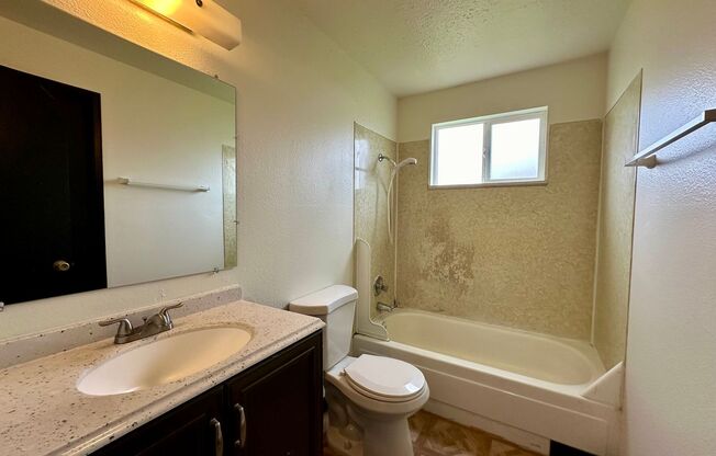 2 beds, 1 bath, $1,495, Unit 3