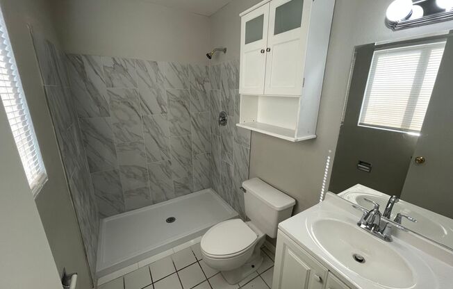 COME SEE THIS LOVELY HOME 3 BEDROOMS AND 2 BATH !