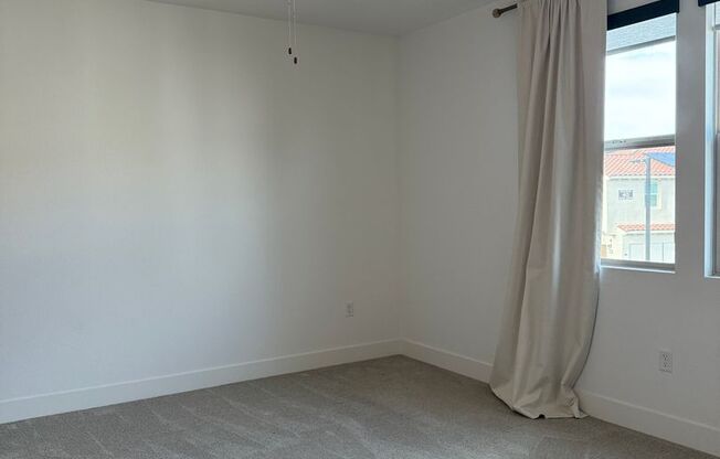 3 beds, 2.5 baths, $2,745, Unit UNIT 23102