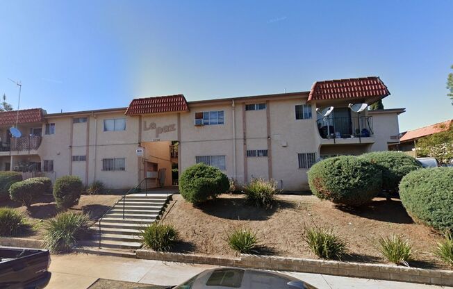 Newly Renovated 3 Bed/1 Bath Vista- MOVE IN PROMOTION!
