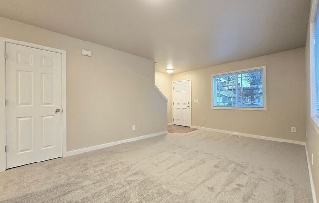 3 beds, 1.5 baths, 900 sqft, $1,925, Unit Unit A