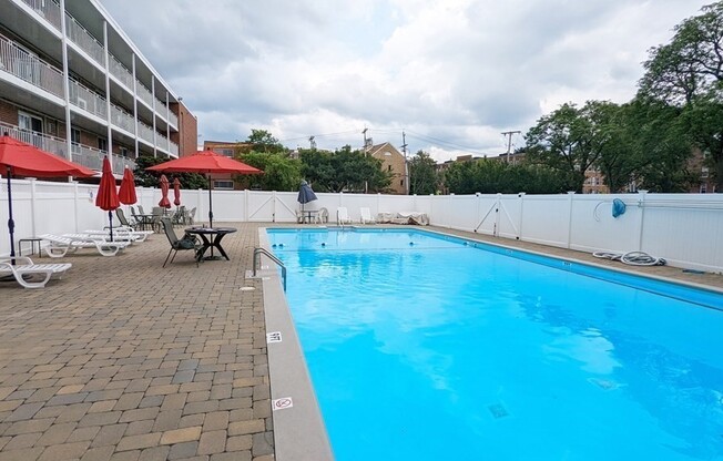 1 bed, 1 bath, 733 sqft, $2,750, Unit 114