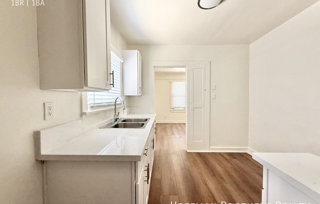 316 1/2 W 50 ST