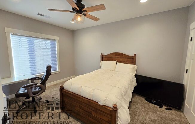 3 beds, 2 baths, $2,900