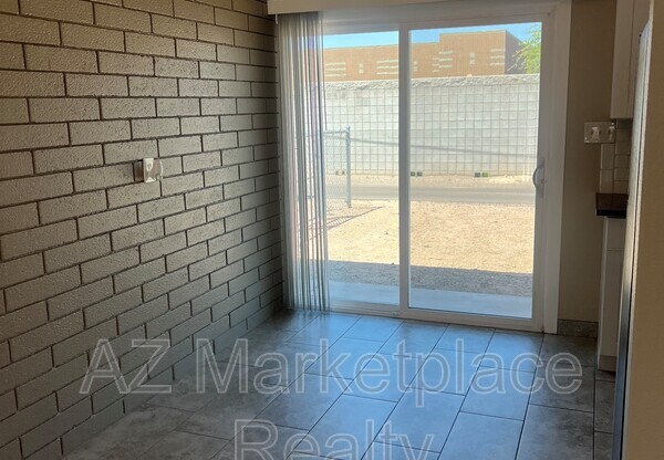 2602 N 46 ST