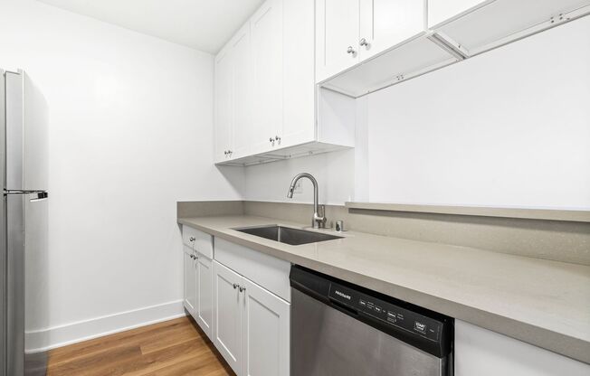 1 bed, 1 bath, 690 sqft, $2,150, Unit 111