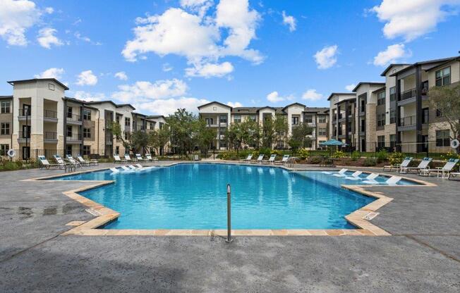 Redbird Ridge Apartments Pool