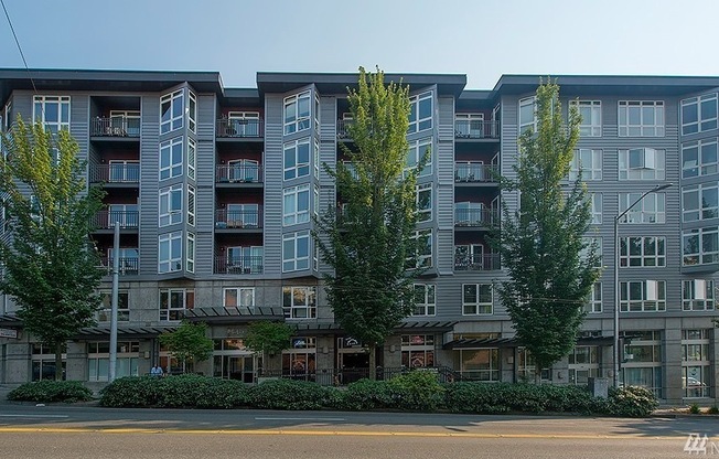 Stunning Top Floor Condo on Denny Way with Views of Puget Sound, Cascades & City Skyline - Seattle