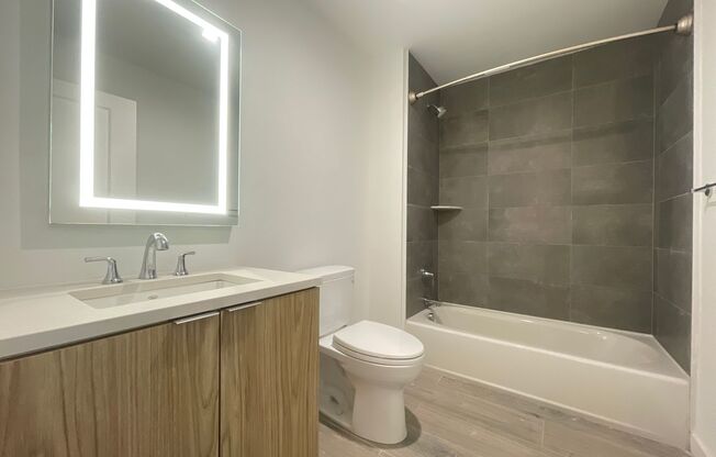 2 beds, 2 baths, 750 sqft, $1,650, Unit Unit 206