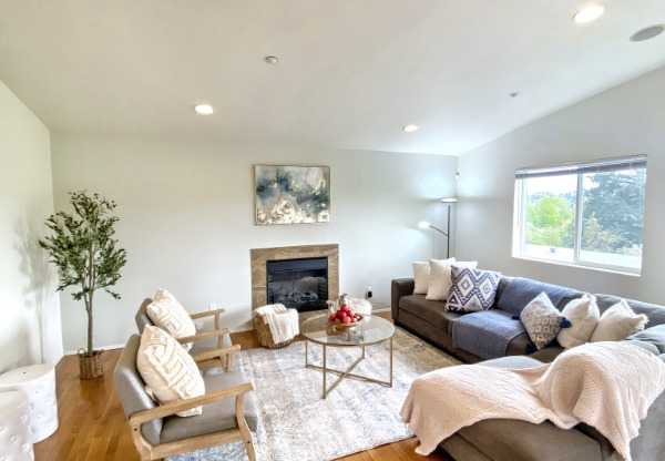 1501 30 AVE S