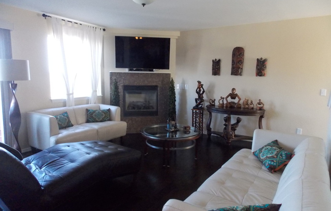 Westside condo with views!