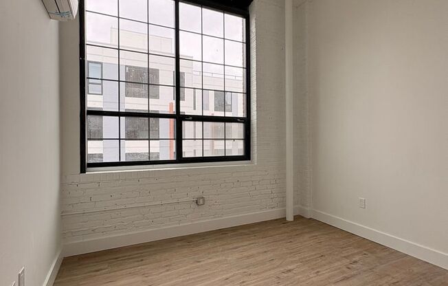 2 beds, 1 bath, 875 sqft, $2,195, Unit 524