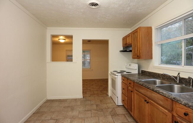 3 beds, 1 bath, $1,200