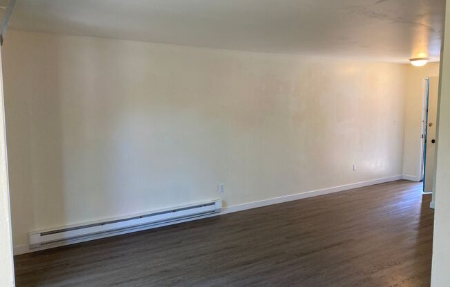3 beds, 2 baths, 1,131 sqft, $2,895, Unit 201