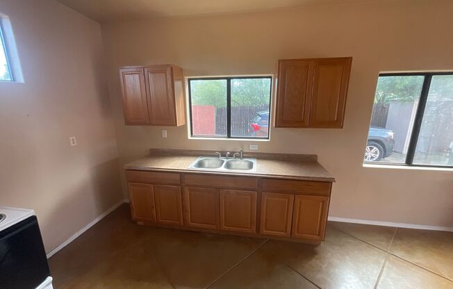 1 bed, 1 bath, $1,250