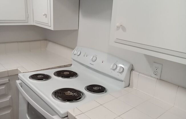 Studio, 1 bath, 532 sqft, $1,200