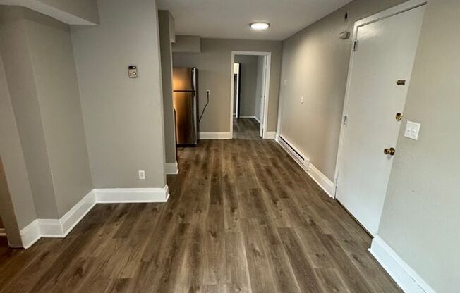 1 bed, 1 bath, 662 sqft, $1,150, Unit 233-099