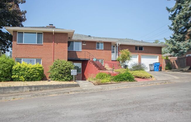 2 beds, 1 bath, 1,176 sqft, $1,750, Unit Heenan 1110