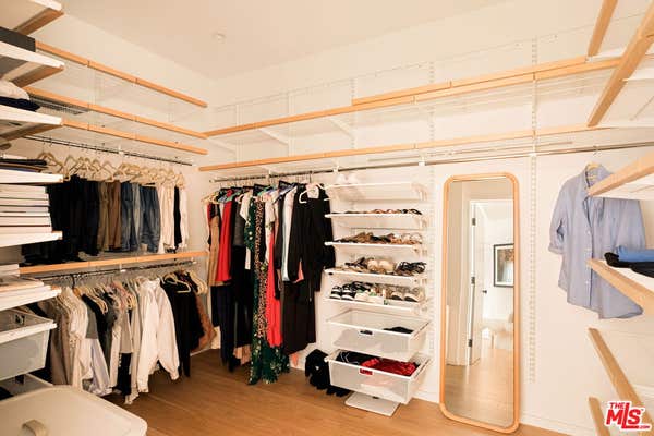 423 Arnaz Dr Apt 301