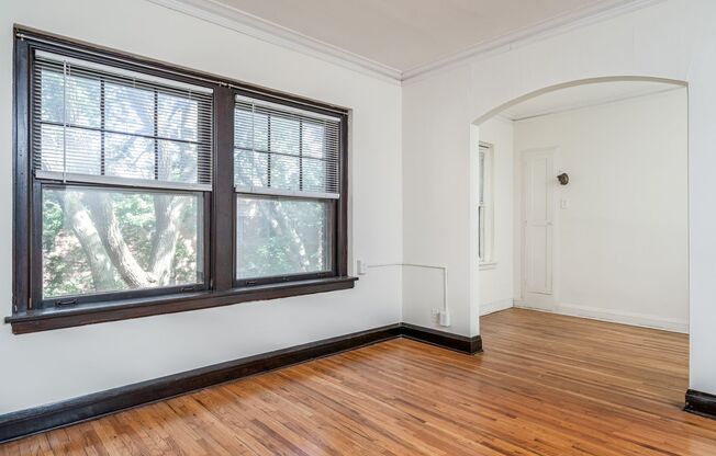 Studio, 1 bath, 450 sqft, $875, Unit 12-106