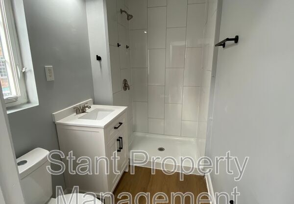 1505 FRANKLIN PARK S