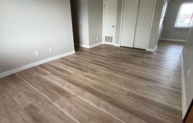 2481 E 5 (Columbus,NE) -Village Apartments