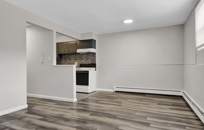 1 bed, 1 bath, 700 sqft, $999, Unit Unit 20