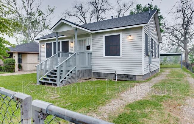 4310 E TOLIVER