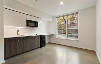 Studio, 1 bath, 305 sqft, $1,495, Unit 602
