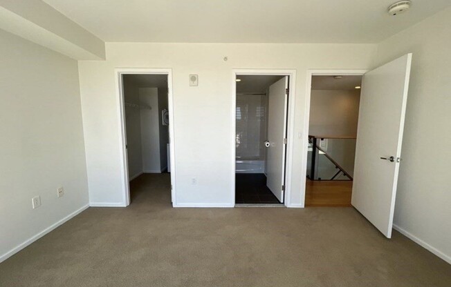 2 beds, 1.5 baths, 1,156 sqft, $5,200, Unit 910