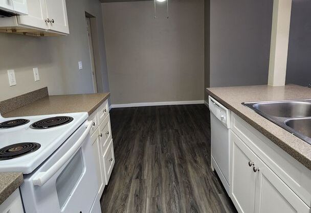 1 bed, 1 bath, 720 sqft, $1,990, Unit 21
