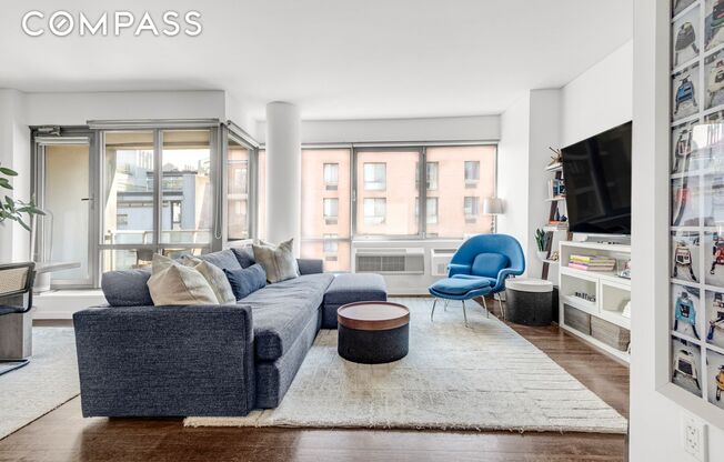 444 W 19 ST
