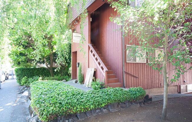 Convenient One-Bedroom Living Near the University of Washington