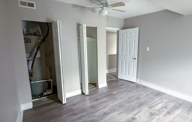 3 beds, 1 bath, 936 sqft, $1,350, Unit 7
