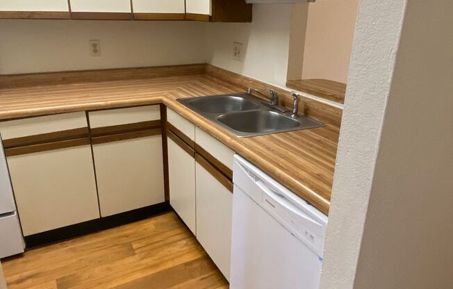 2 bedroom condo by UNT