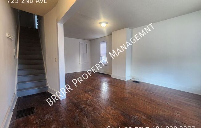 725 2 AVE