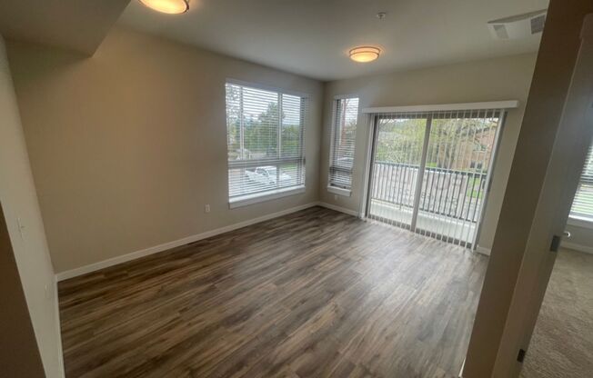 1 bed, 1 bath, 615 sqft, $1,595, Unit 307