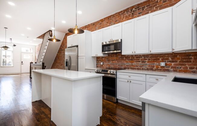 A Stunning 5 Bedroom House in Strawberry Mansion