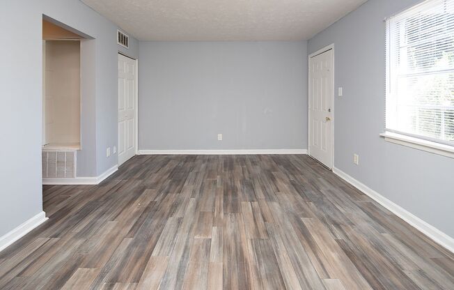 1 bed, 1 bath, 760 sqft, $1,100