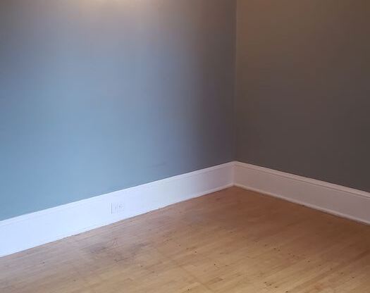 1 bed, 1 bath, 832 sqft, $990, Unit 305