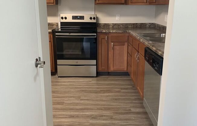 Charming Two-Bedroom one Bathroom Apartment in Prime Chesterton Location!