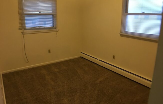 208 E Saint Joseph St