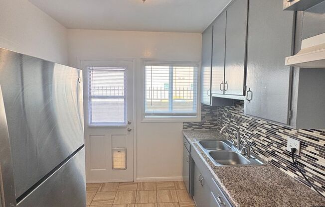 4313-4329 E. Ocean Blvd.