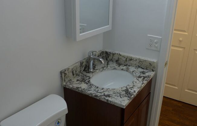 Studio, 1 bath, 475 sqft, $1,025, Unit 203