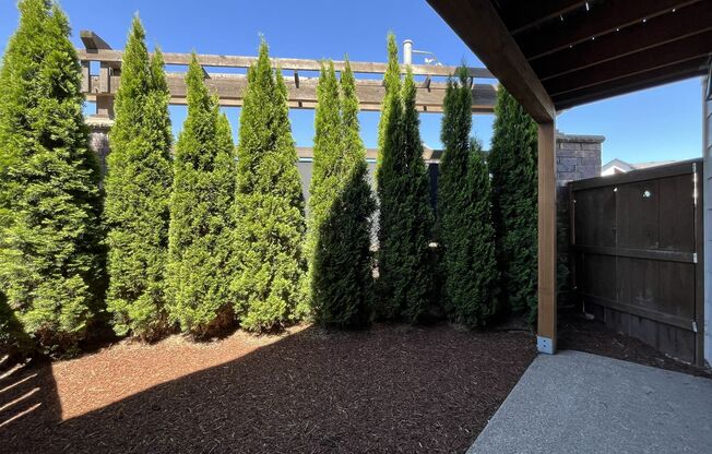 4 beds, 3.5 baths, $2,995