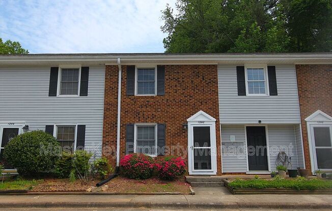 1242 DONALDSON CT