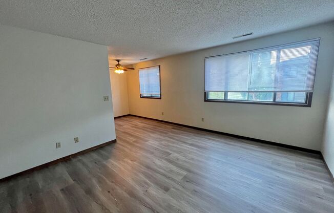 2 beds, 1 bath, 800 sqft, $950