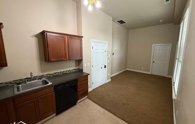 1 bed, 1 bath, 450 sqft, $850, Unit 206