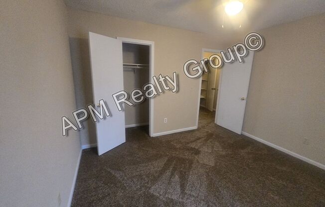 2 beds, 1.5 baths, $895